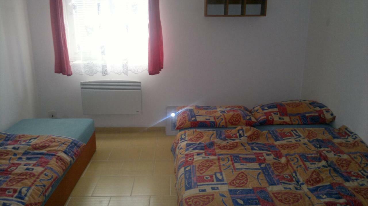 Apartman 스르니 외부 사진